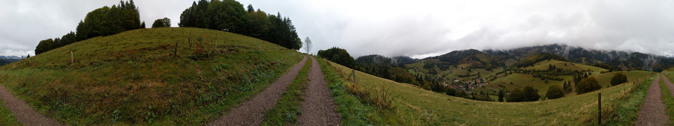 Bild: 360°-Panorama auf der Wanderung am Hau-Pass